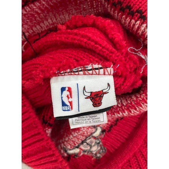 Chicago Bulls NBA Adidas Vtg Red Embroidered Acrylic Winter Beanie Visor Hat euc - Picture 4 of 8